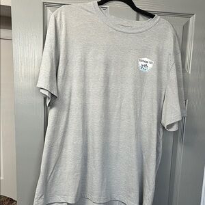 Mens XL Southern Tide light Gray Short Sleeve Tee